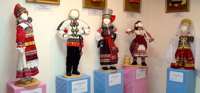 Выставка - История костюма восточных славян