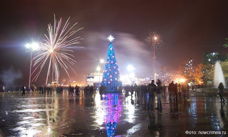 Новогодний фейерверк в Ялте