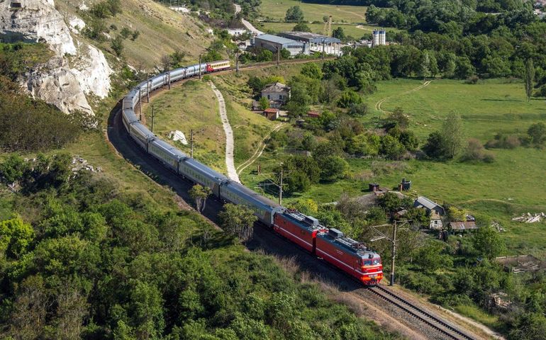 Новые маршруты поездов в Крым: из Питера, Екатеринбурга и Кисловодска