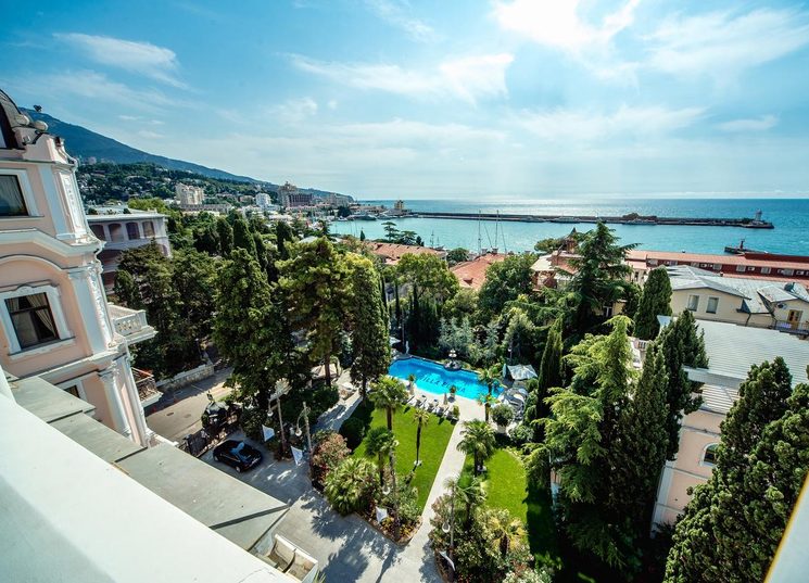 Территория отеля Villa Elena 5*